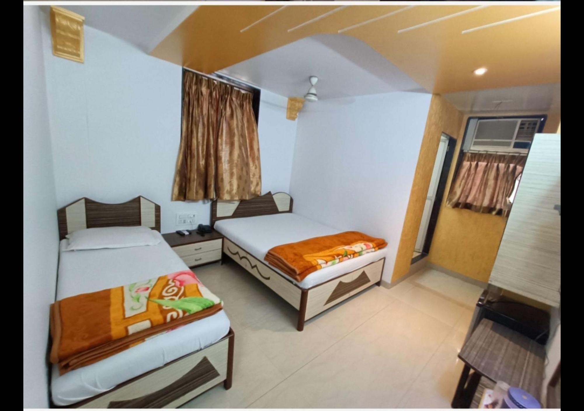 Hotel Broadway Colaba Мумбаи Экстерьер фото